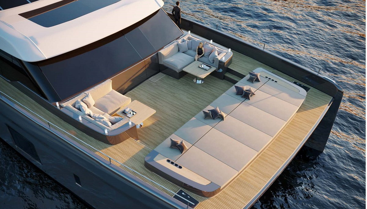 100-Sunreef-Cat-Power-yacht-exterior-sunpads