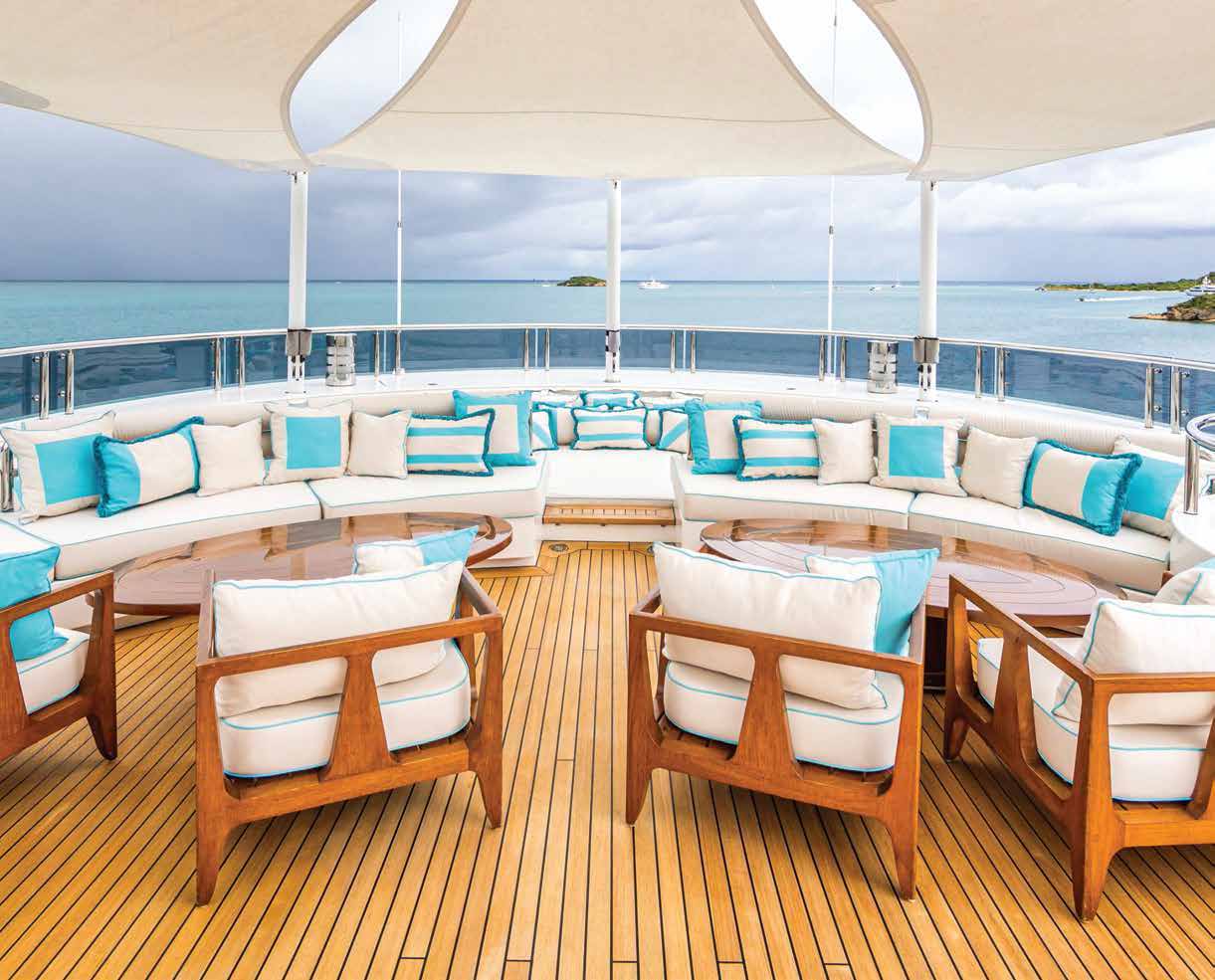 Axioma-yacht-sun-deck