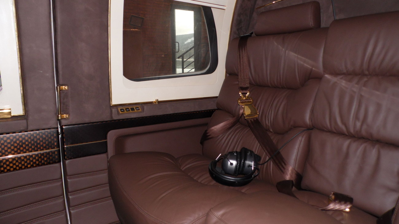 Bell-430-1999-leather-interior-details