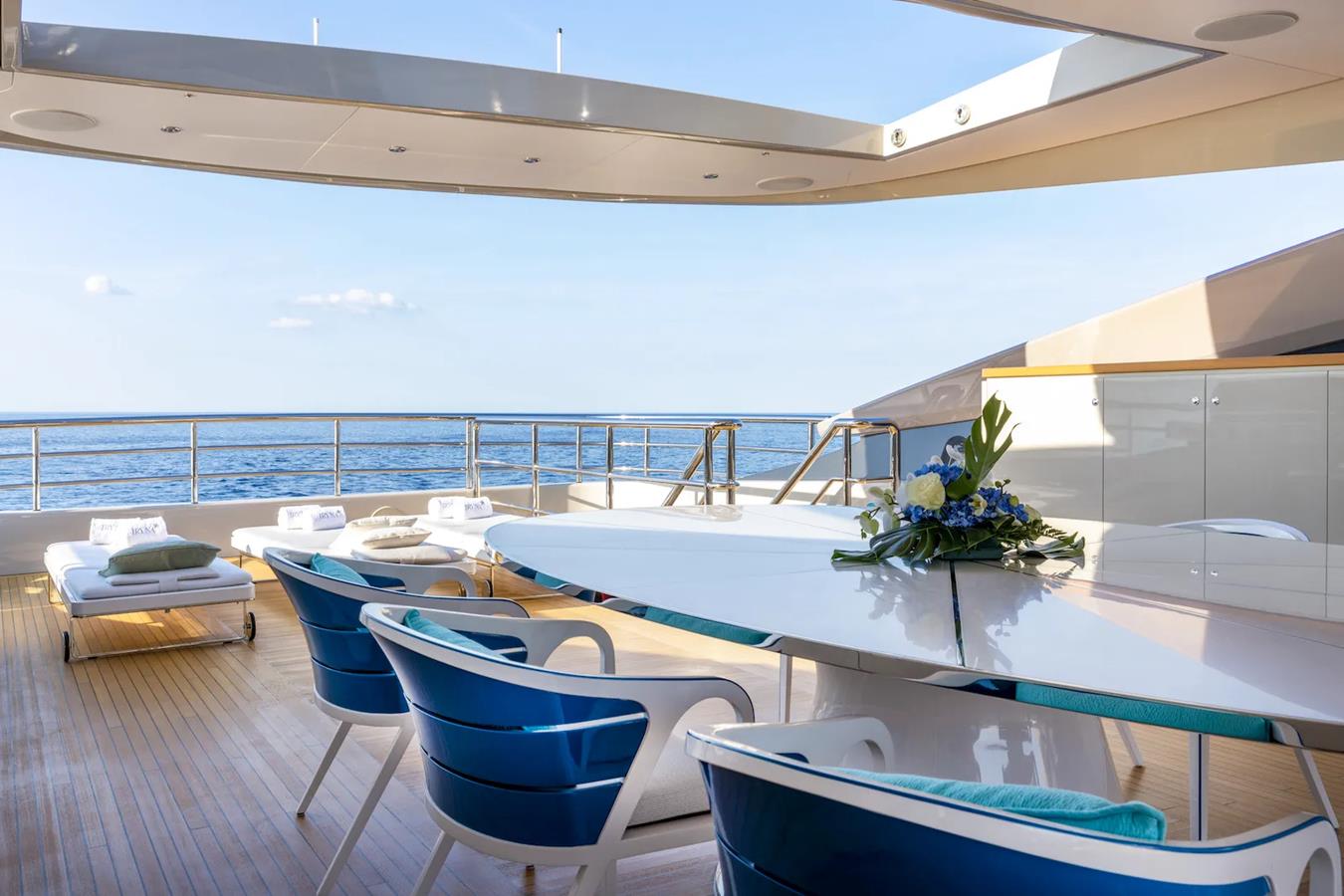 Benetti-50m-sun-deck