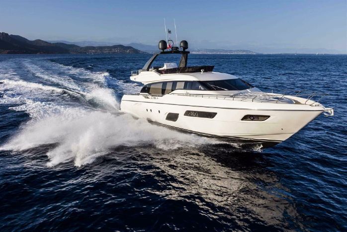 Ferretti_700-2016-yacht