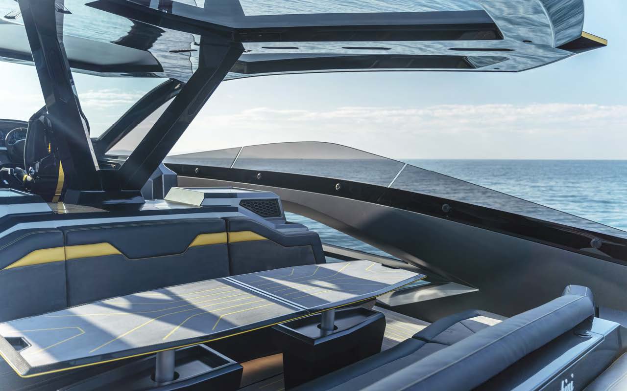 Lamborghini-yacht-tecnomar-lounge