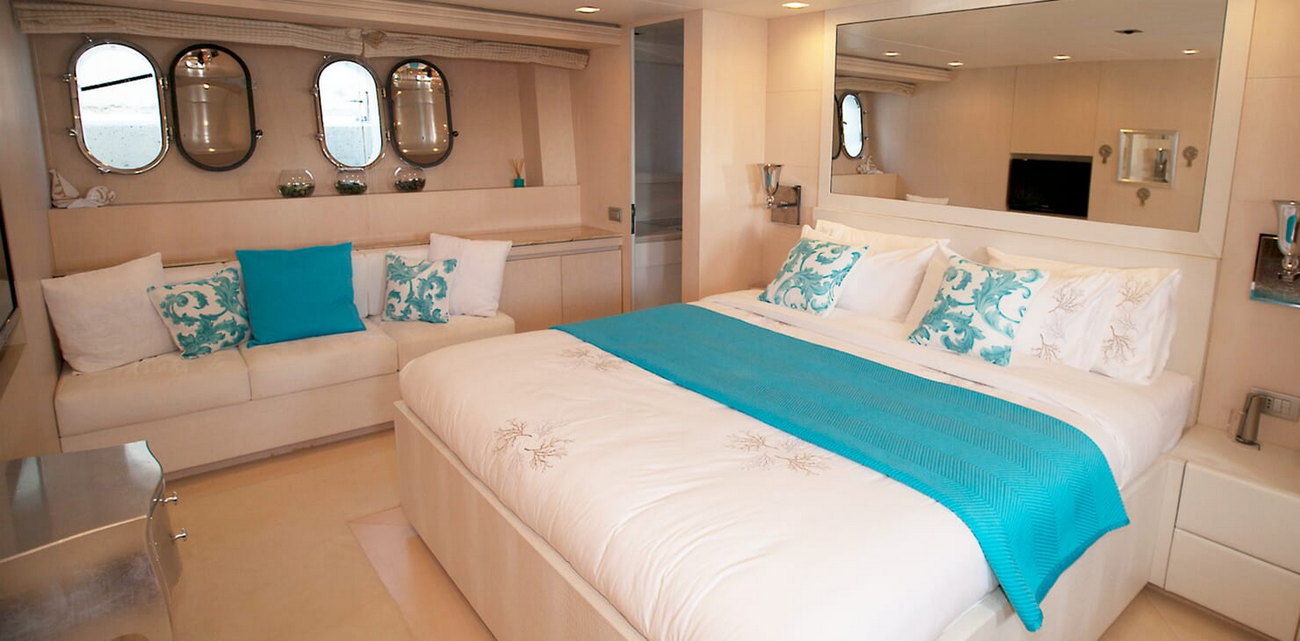 Maiora-yacht-33m_charter-master-cabin