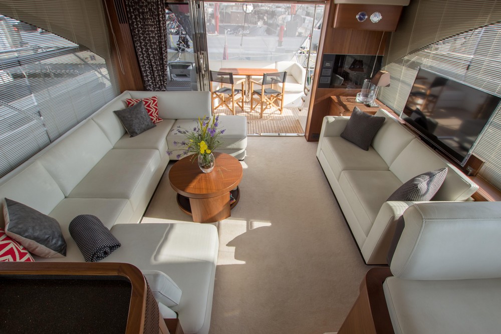 Princess-yacht-60-2014-saloob-interior