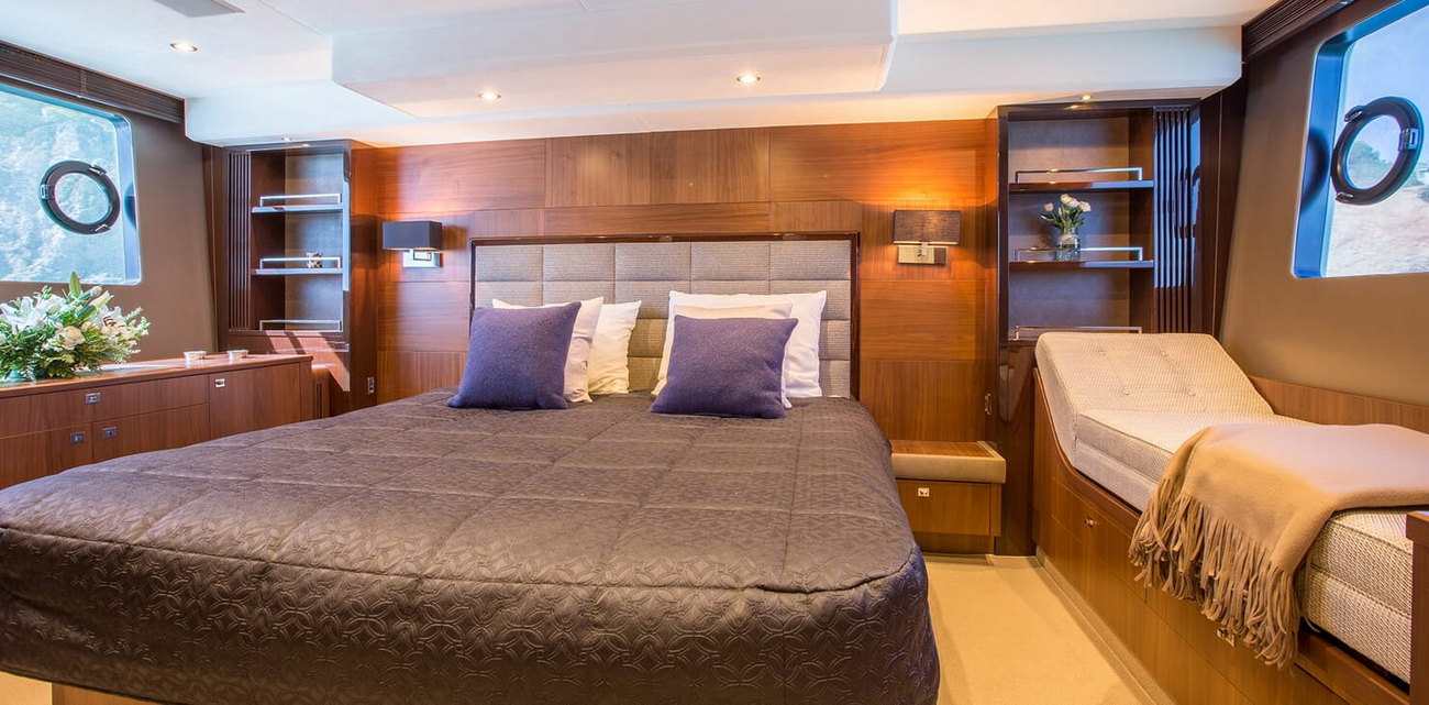 Princess-yacht-64-master-cabin-luxury