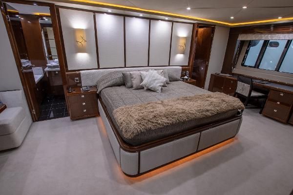 Princess95-2011-95MY-master-cabin-interior