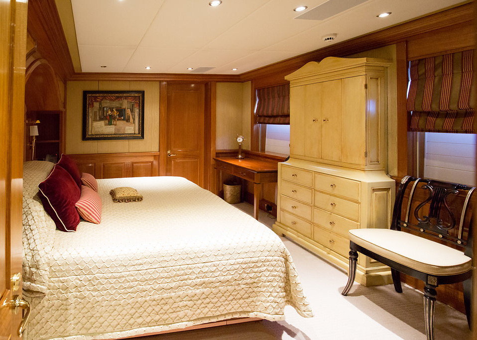 Sensation-yacht-47-old-style-interior