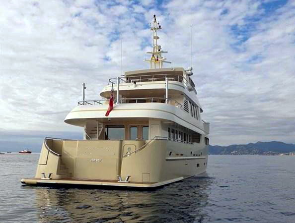 bandido90-yacht-exterior
