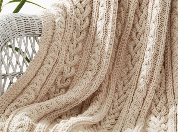 blanket-white-braided-hand-made