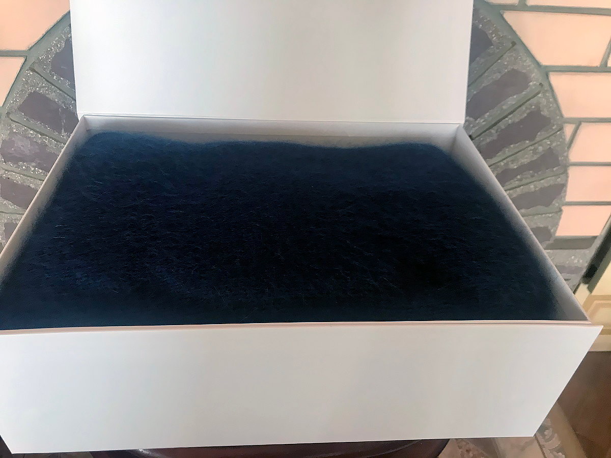 gift-box-plaid-hand-made-wool