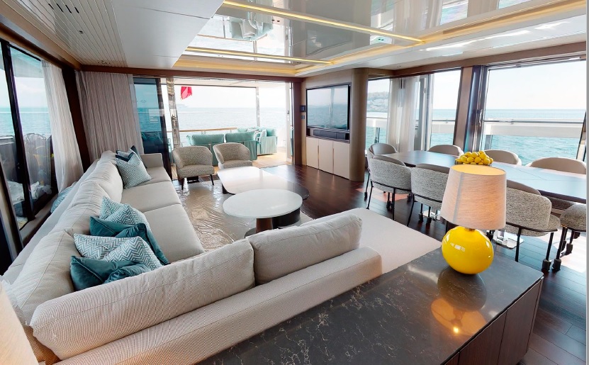 yacht-Sunseeker90-ocean-maindeck-saloon