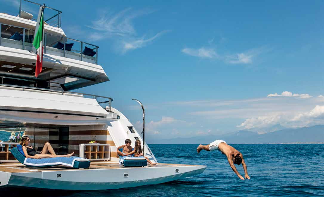 Mangusta_Yacht_Oceano43m_beach_club2_Worldmarine