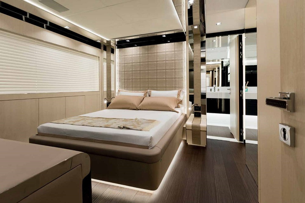 Mangusta_Yacht_Oceano43m_guest_cabin_interior_Worldmarine