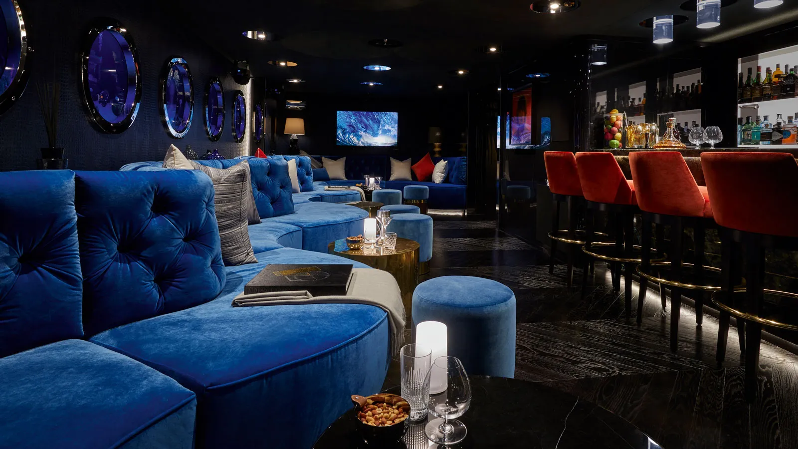 Benetti bar Benetti-bar.jpg