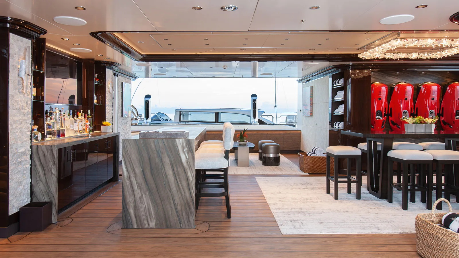 Boardwalk bar Boardwalk-bar.jpg