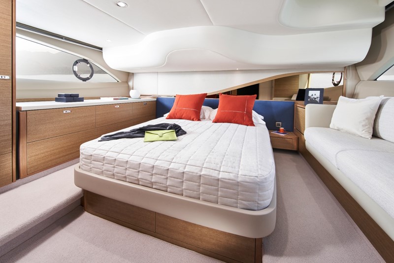 princess-yacht_f45-master-cabin