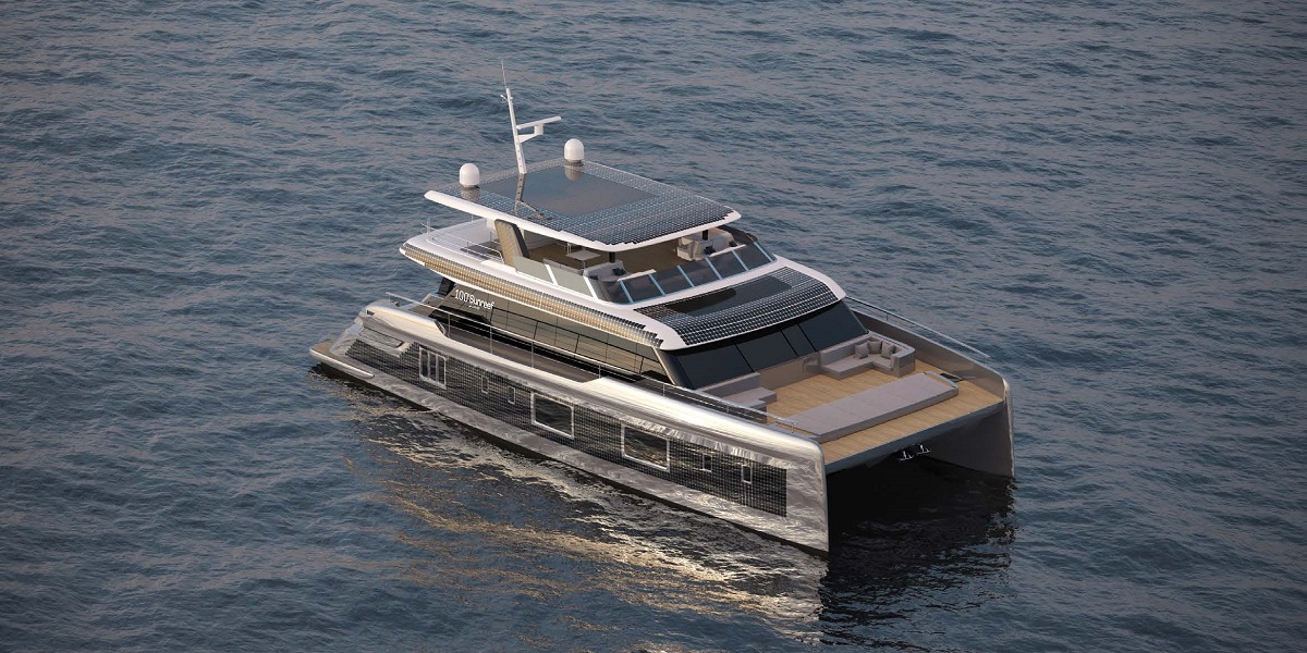 100-Sunreef-Cat-Power-Solar-panel-yacht-exterior