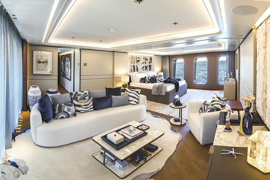 Interior-Design-Award-Over-40-Metres-MY-Moonstone-by-Luxury-Projects-4_vp